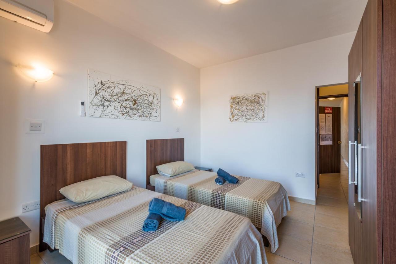 Seashells Apartments With Terrace, Just Off The Seafront In Bugibba - By Getawaysmalta 圣保罗湾城 外观 照片