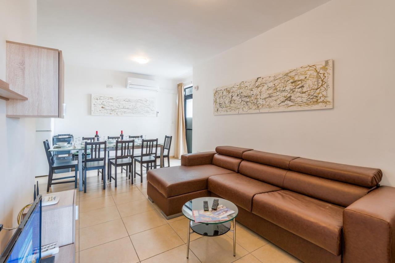 Seashells Apartments With Terrace, Just Off The Seafront In Bugibba - By Getawaysmalta 圣保罗湾城 外观 照片