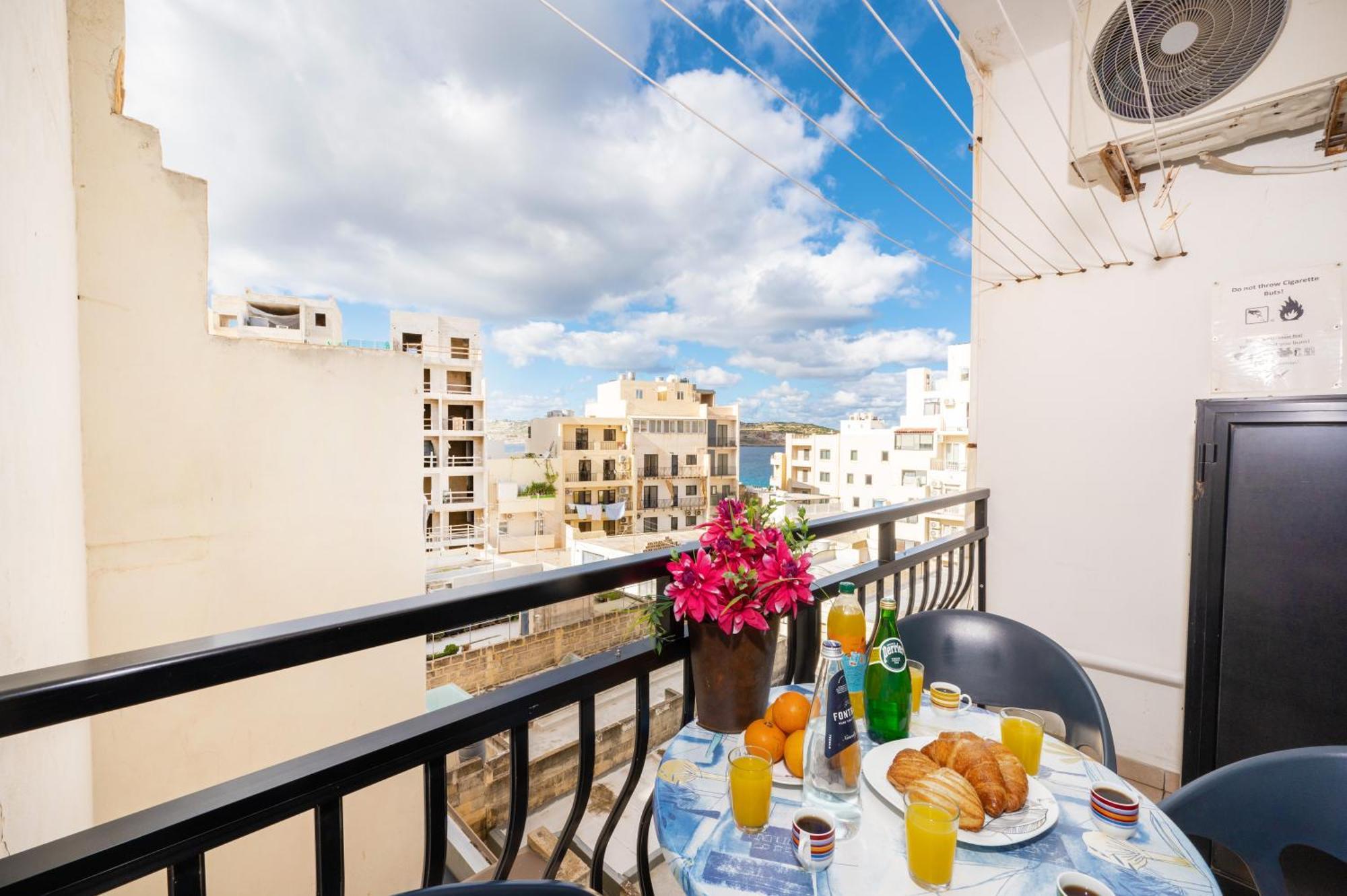 Seashells Apartments With Terrace, Just Off The Seafront In Bugibba - By Getawaysmalta 圣保罗湾城 外观 照片