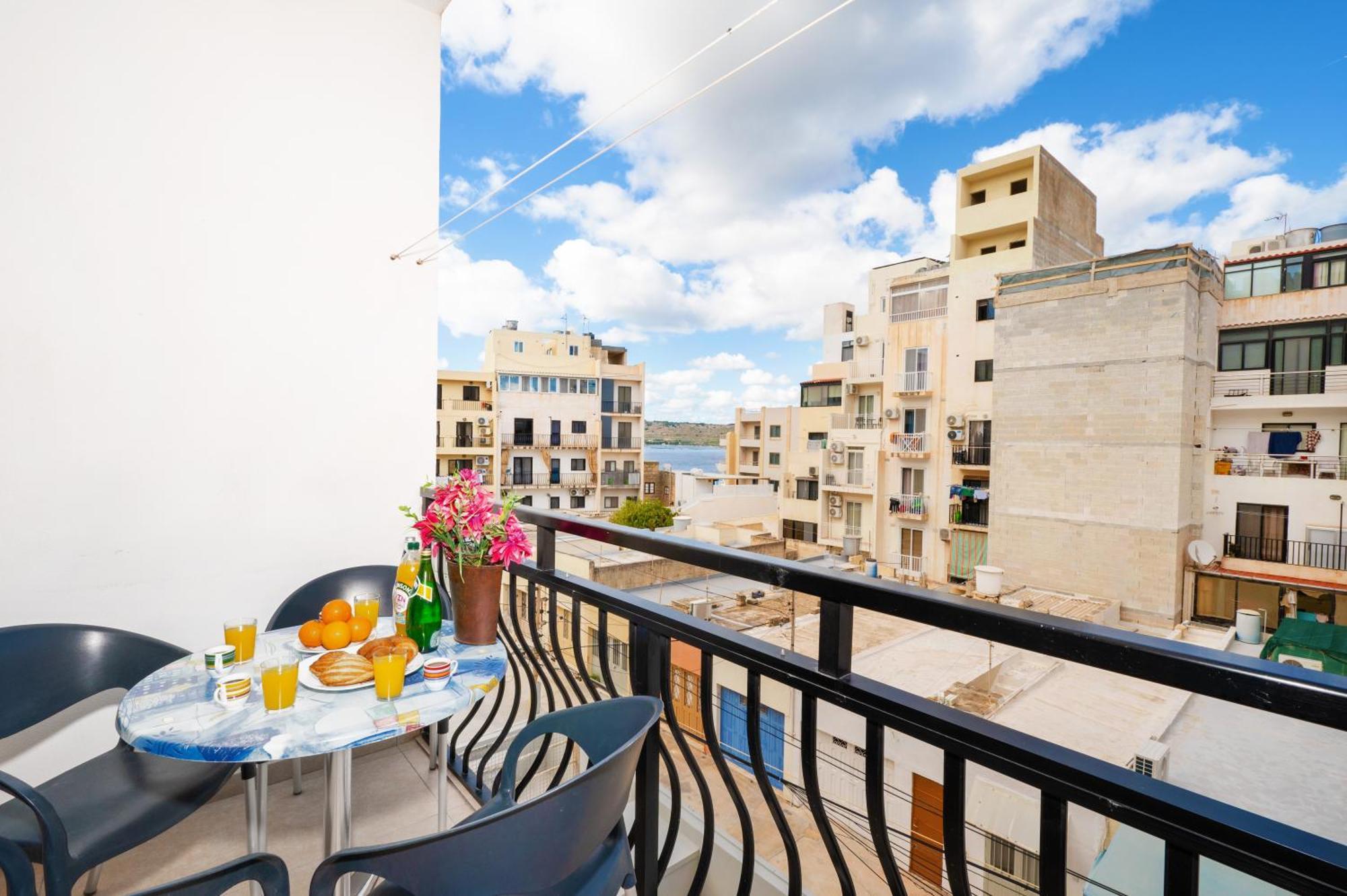Seashells Apartments With Terrace, Just Off The Seafront In Bugibba - By Getawaysmalta 圣保罗湾城 外观 照片