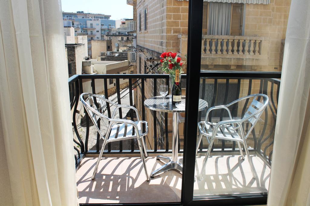 Seashells Apartments With Terrace, Just Off The Seafront In Bugibba - By Getawaysmalta 圣保罗湾城 客房 照片